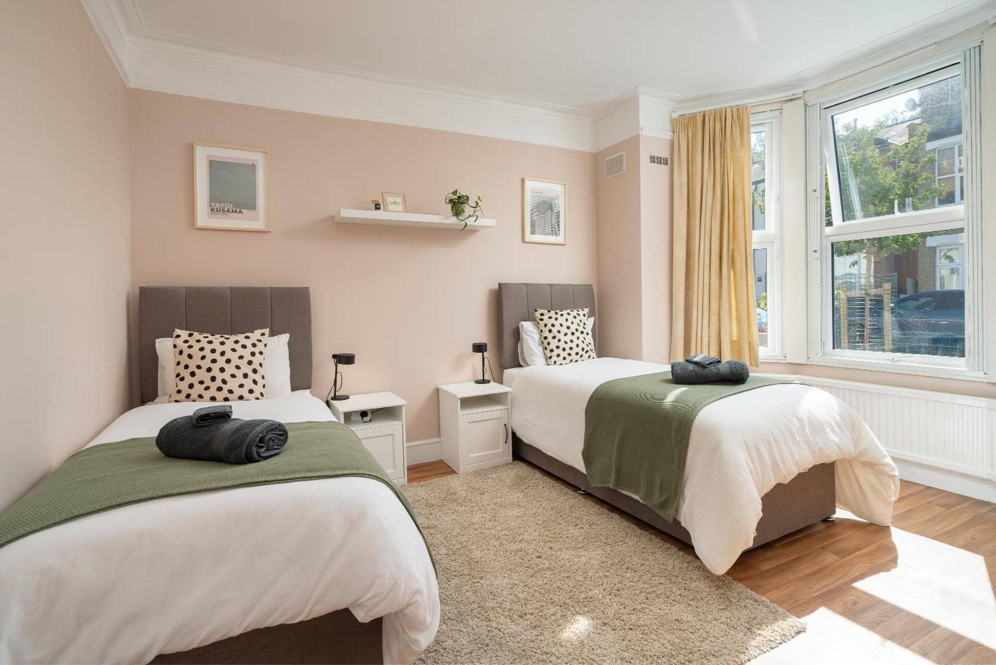 Homely And Stylish Apartment With A Garden In East Finchley London Exteriör bild